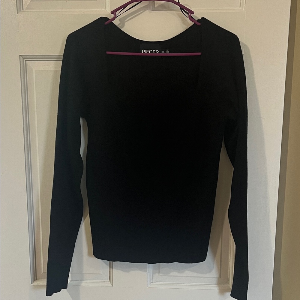 Pieces sweater